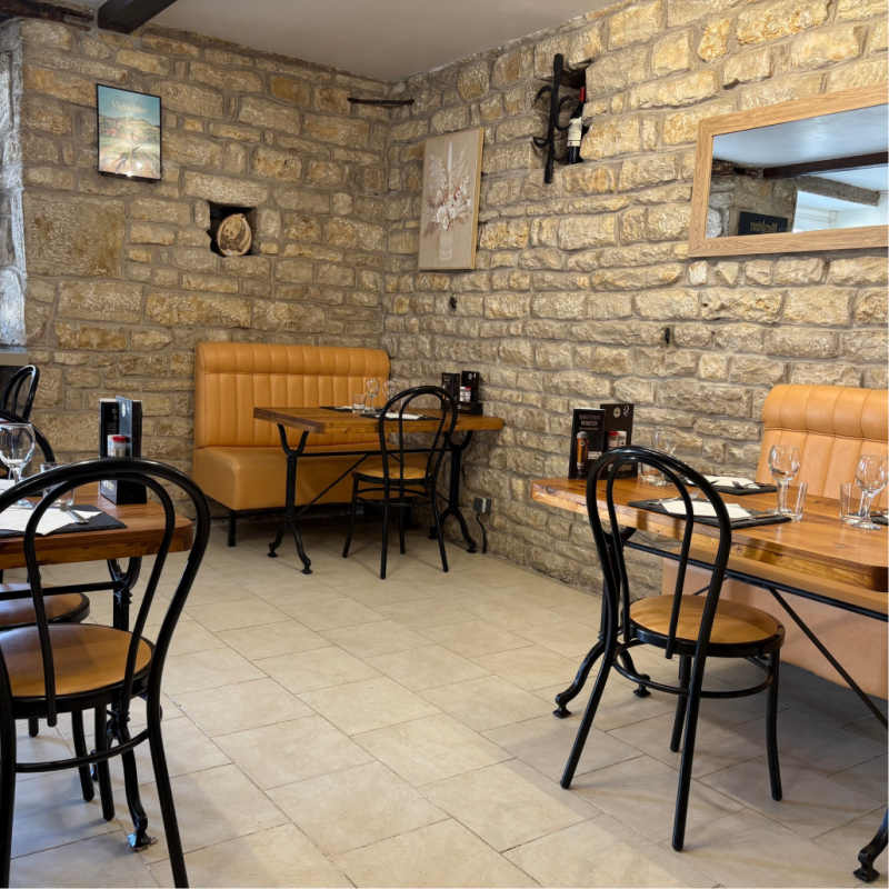 Le restaurant - Relais De Maison Neuve - restaurant PORT-LESNEY - Restaurant Salins les Bains - Grande Saline de Salins-les-Bains  - Fort Belin - bon restaurant PORT-LESNEY